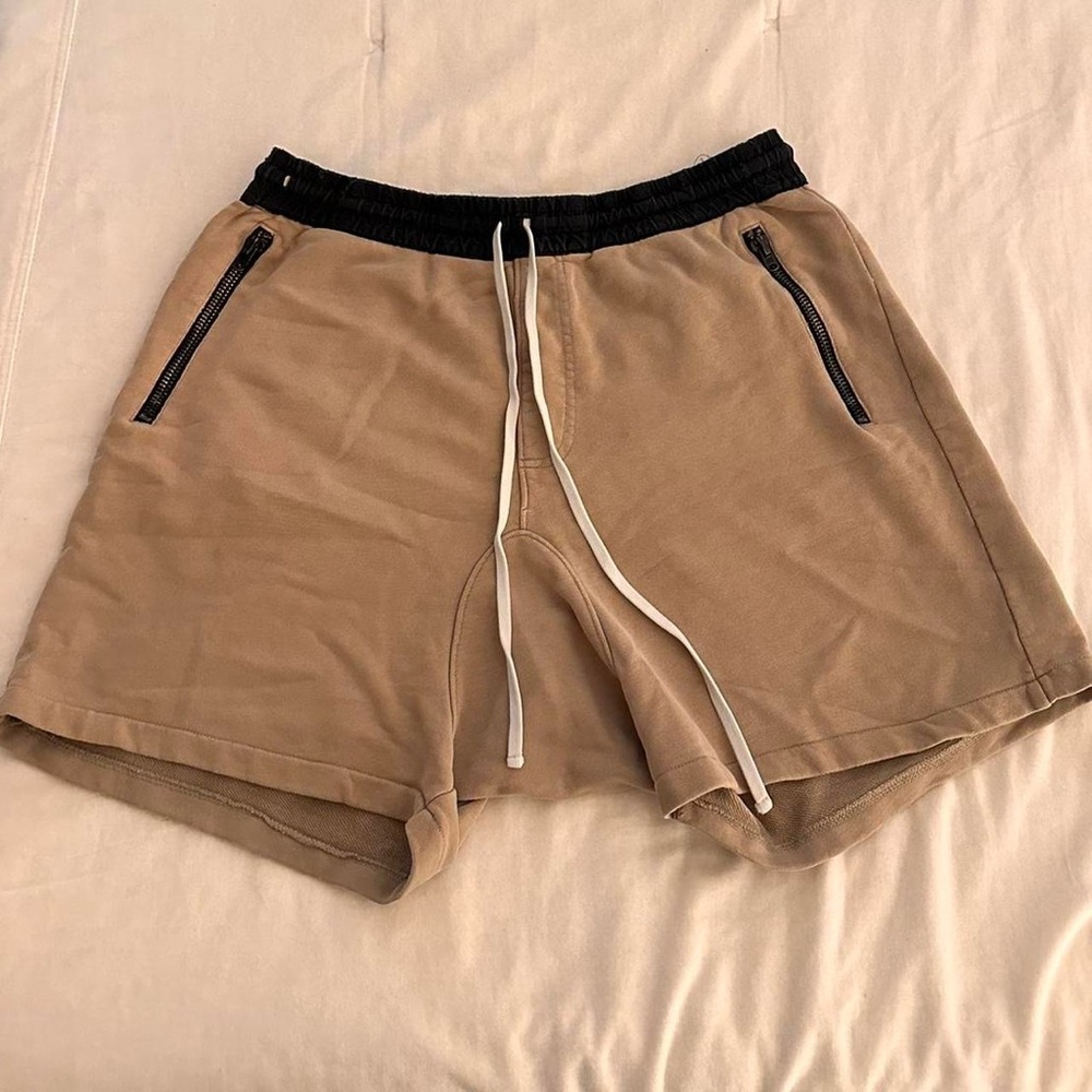 Essentials fear of god sweat shorts